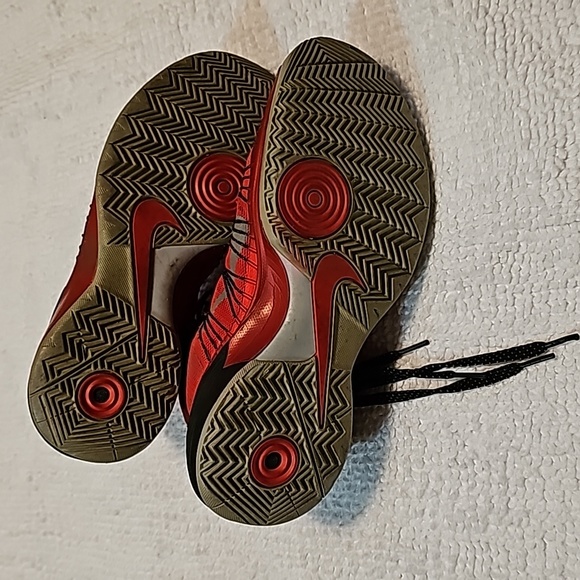 Rare Nike Collectors Sneaker, Nike Hyperdunk's Men's Size 9. - Picture 5 of 8